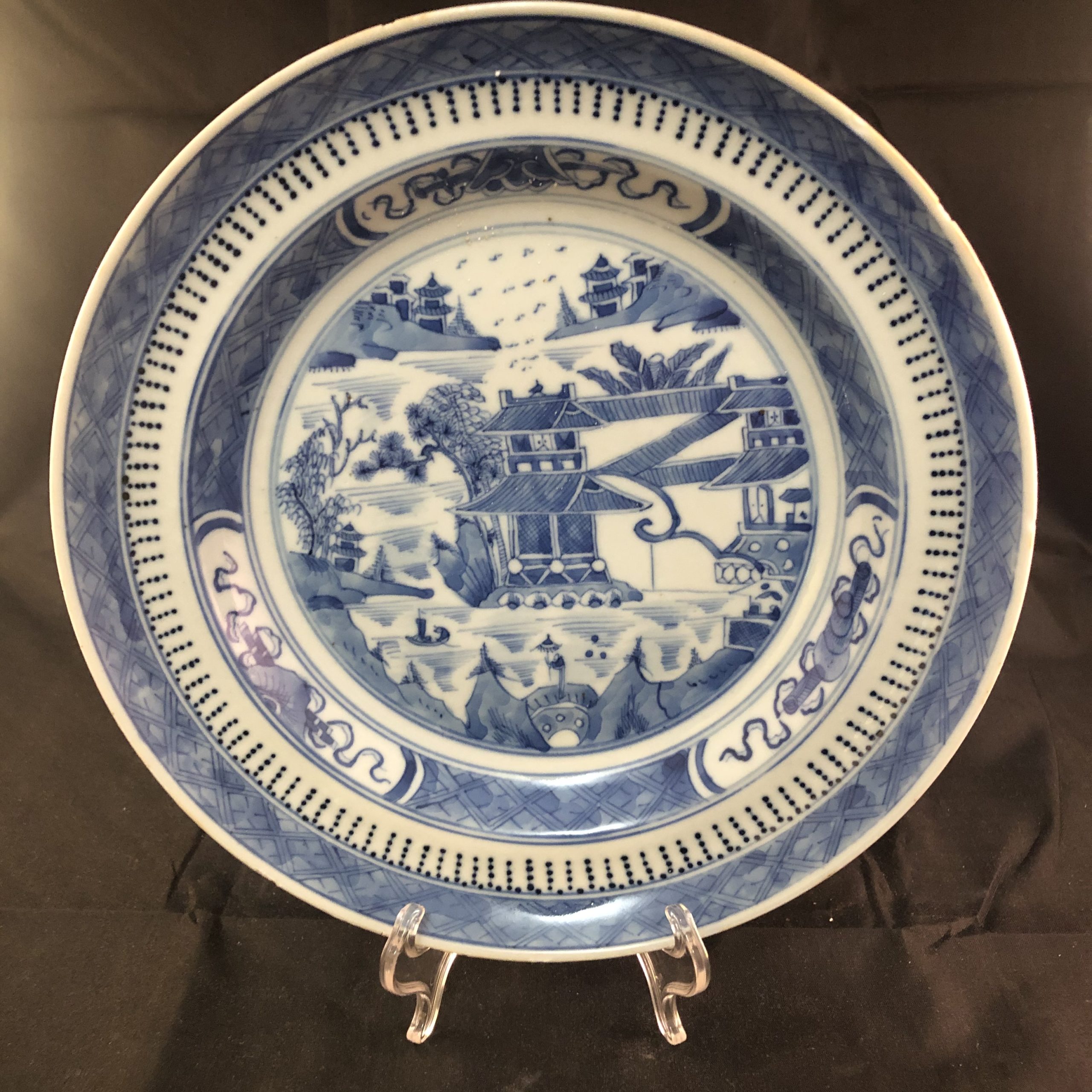 You are currently viewing Antique Chinese Export Porcelain Blue & White Plate