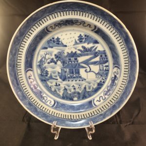 Read more about the article Antique Chinese Export Porcelain Blue & White Plate