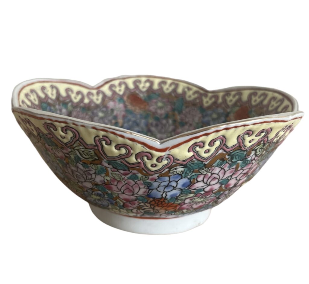Vintage Canton Famille Rose Medallion Porcelain Bowl